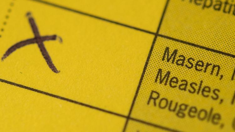 Impfungen schützen vor Masern-Viren.