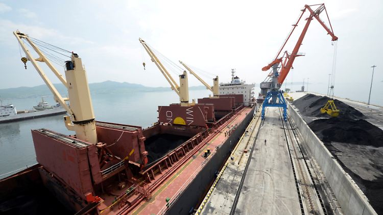 Trotz bereits geltender Sanktionen läuft ein großer Teil von Nordkoreas Außenhandel weiter. 