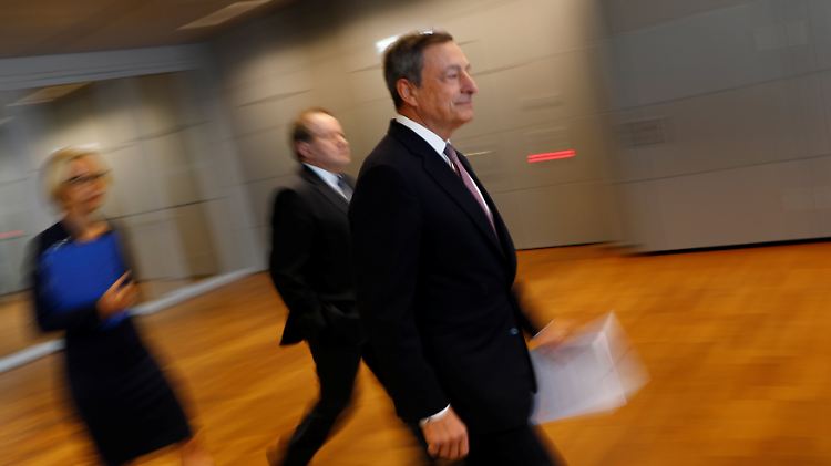 Dynamischer Draghi - nur durch das Auge des Fotografen.