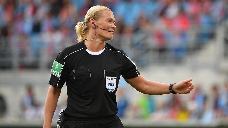 Am Sonntag in Berlin: Bibiana Steinhaus.