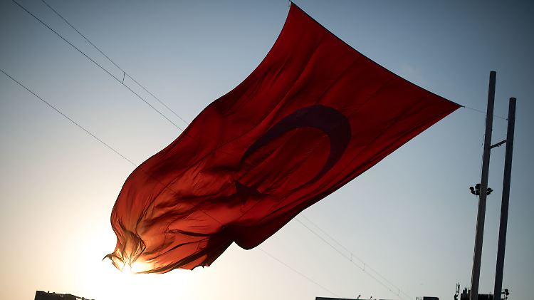 Knapp ein Dutzend deutsche Staatsbürger sitzen derzeit noch in türkischer Haft wegen politischer Vorwürfe.