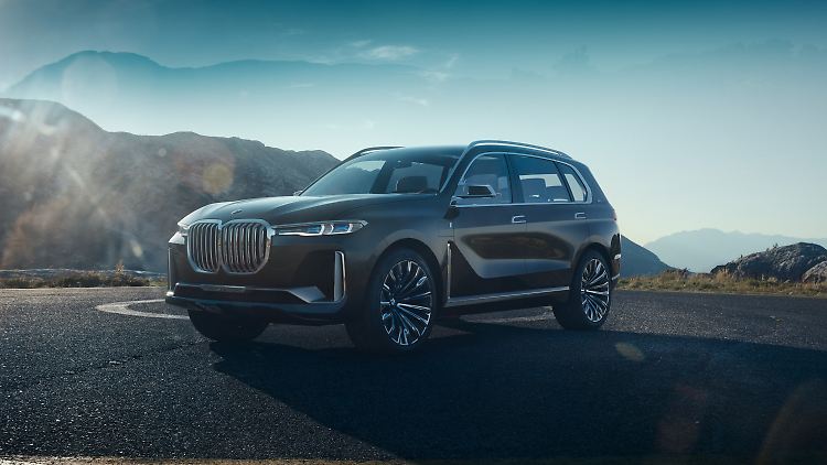 Optisch preist sich der BMW X7 iPerformance als echtes Monster an.