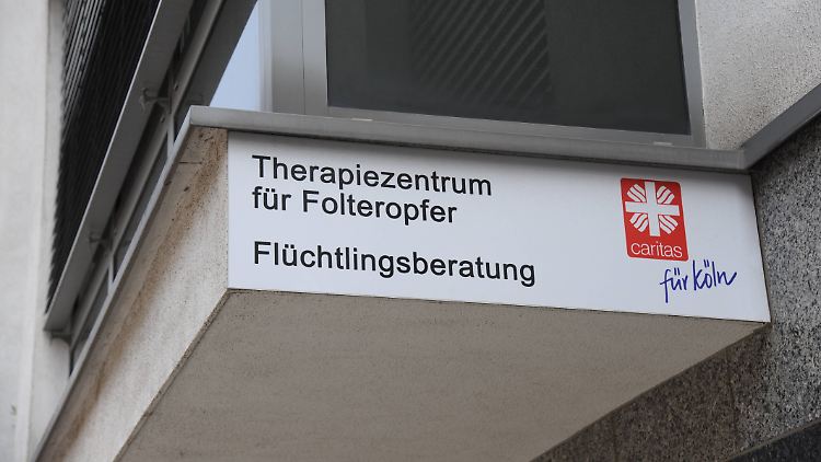 Viele Flüchtlinge geben an, in ihrem Heimatland gefoltert worden zu sein. Falls das im Asylverfahren angezweifelt wird, kommen Rechtsmediziner ins Spiel.