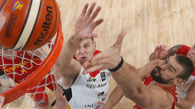 Marc Gasol (r.) frustrierte die Deutschen nicht nur am Brett, sondern auch aus der Distanz.