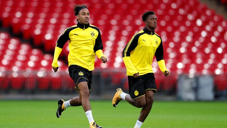 Warmlaufen in Wembley: Pierre-Emerick Aubameyang und Dan-Axel Zagadou.