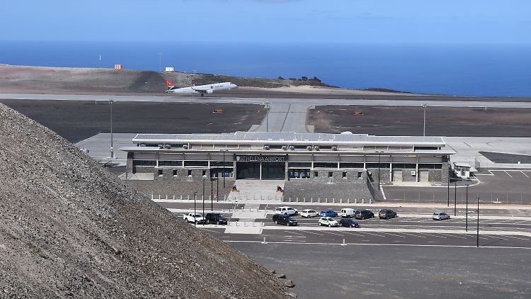 Ein Linienflug soll ab Oktober 2017 das Festland mit St. Helena verbinden.