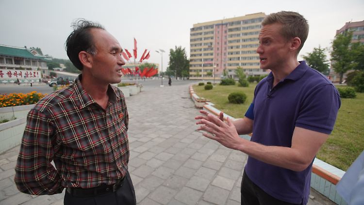 Will Ripley bei der Recherche in Nordkorea.