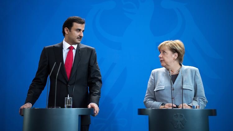 Der Emir von Katar, Scheich Tamim bin Hamad Al-Thani, hat Verständnis für die Krisen bei Volkswagen und Deutsche Bank.