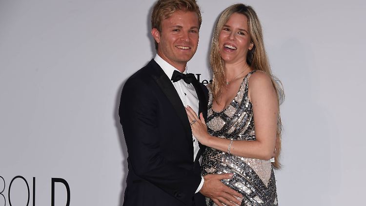 Mit Ehefrau Vivian hat Nico Rosberg bereits Töchterchen Alaia.
