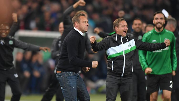 Was das Sportliche angeht, konnten Trainer Andre Breitenreiter und Sportdirektor Horst Heldt kaum meckern.