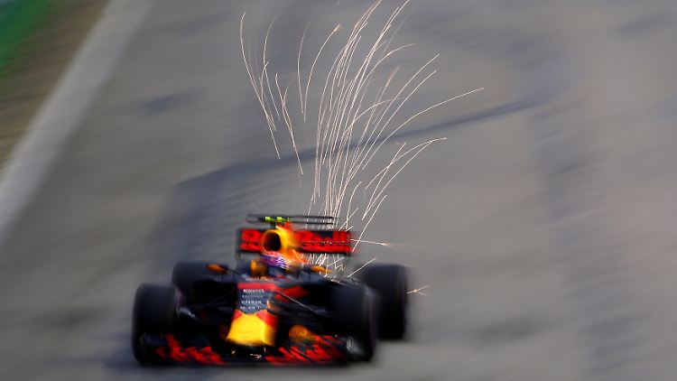In der Motorenbeziehung von Red Bull und Renault fliegen keine Funken, sondern meist die Fetzen.