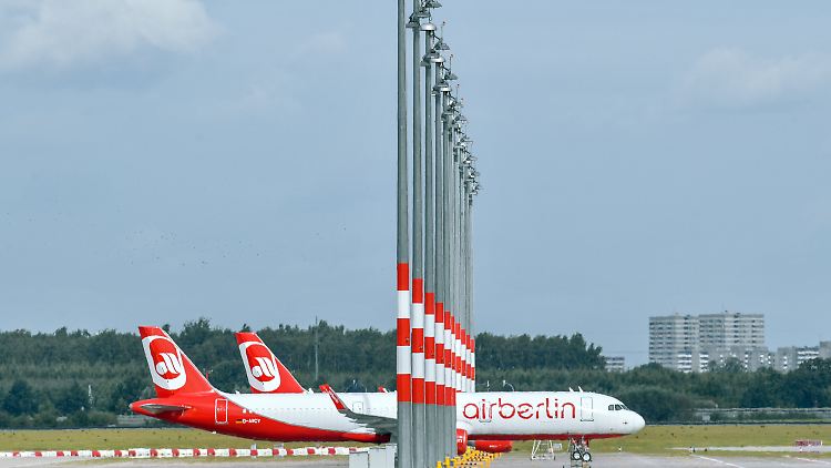 Der Verband Deutsches Reisemanagement sagt, dass Firmen nun tiefer in die Tasche greifen müssen, wenn sie für ihre Mitarbeiterflüge Air Berlin meiden und beispielsweise mit der Lufthansa verhandeln.