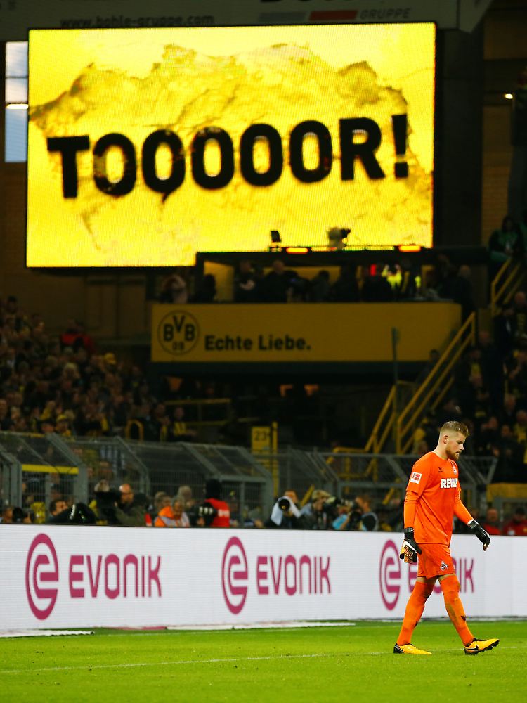 Fünfmal erschien das Dortmunder "Tooooor!" auf der Anzeigetafel, immer war es ein Treffer für den BVB.