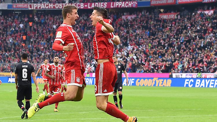 Krachende Leistung vom Müllerthomas. Auch nicht so schlecht: der Kollege Robert Lewandowski.
