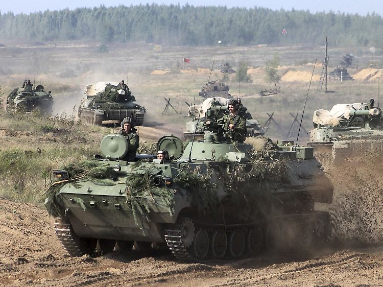 Im September 2017 hielten Russland und Weißrussland ein gemeinsames Manöver ("Zapad 17") an der Grenze zum Baltikum ab - was dort Ängste vor Russland bestärkte.