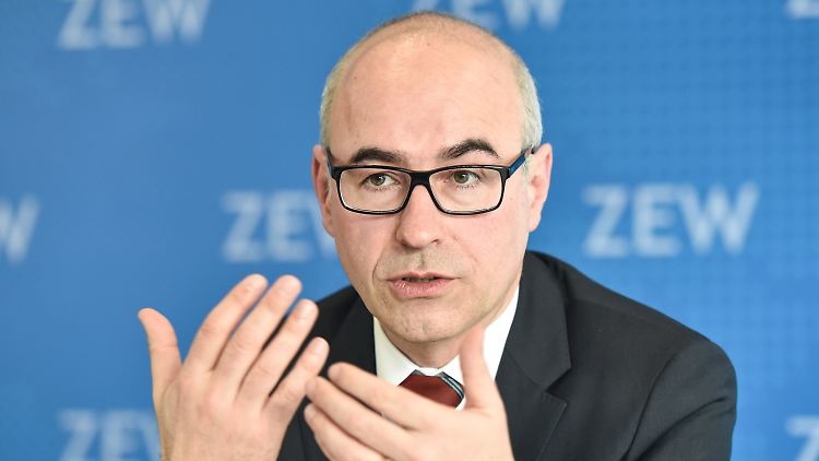 Von der Bundestagswahl geht "keine besondere Unsicherheit" aus, sagt ZEW-Chef Achim Wambach.