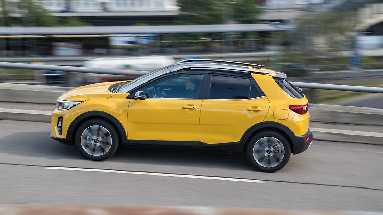 Der Kia Stonic tritt unter anderem gegen Seat Arona, Opel Crossland X oder den VW T-Roc an.