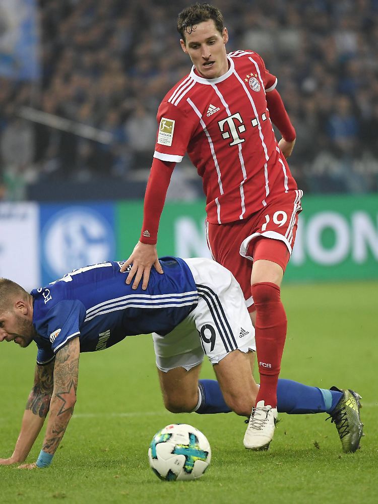 "Es macht Spaß, mit so einem Spieler zusammenzuspielen", sagt Sebastian Rudy über James.