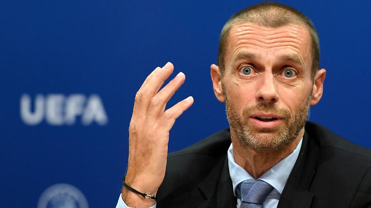 Uefa-Boss Alexander Ceferin will bei der Einführung des Videobeweises in der Champions League nichts überstürzen.