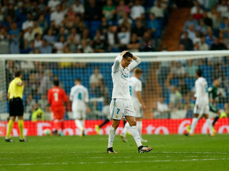 Seltsam, dieser Fußball: Kaum spielte Sturmstar Cristiano Ronaldo bei Real Madrid wieder mit, trafen die "Königlichen" nicht.