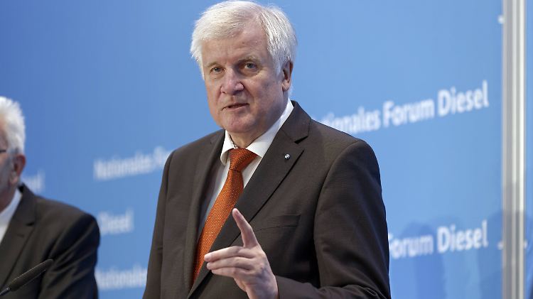 Horst Seehofer bestätigte den Empfang des Drohbriefes.