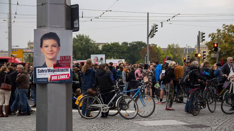 An der Gegendemonstration nahmen rund 2500 Menschen teil.