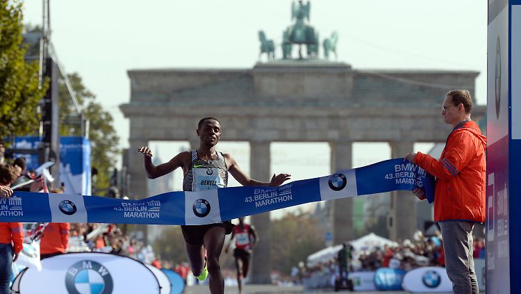 Beim 43. Marathon in Berlin feierte Kenenisa Bekele den Sieg.