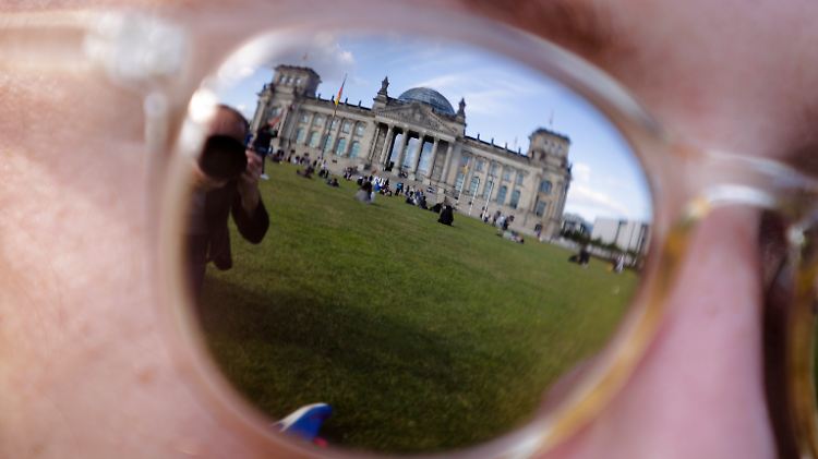 Das gab's schon länger nicht: Sechs Parteien werden aller Voraussicht nach in den Bundestag einziehen.
