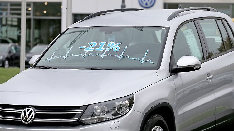 Experten mahnen vor allem den dauerhaften Wertverlust bei Dieselfahrzeugen aufgrund drohender Fahrverbote an.