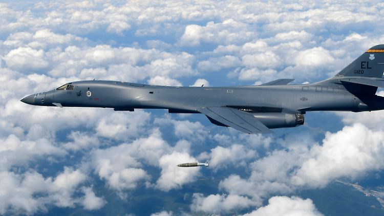 Ein amerikanischer B-1B-Bomber bei einem Manöver über Südkorea vor wenigen Tagen.