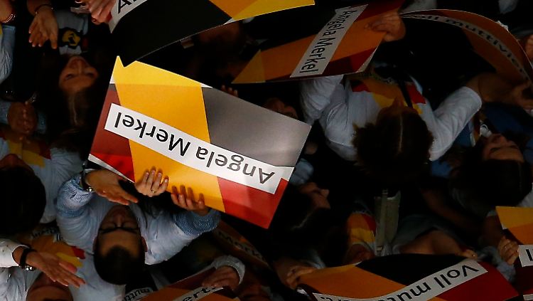 Im Konrad-Adenauer-Haus, der CDU-Zentrale, war man auf Jubel eingestellt. Gejubelt wurde auch - aber es gab auch nachdenkliche Gesichter.
