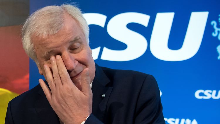 Horst Seehofer am Morgen nach der Wahl.