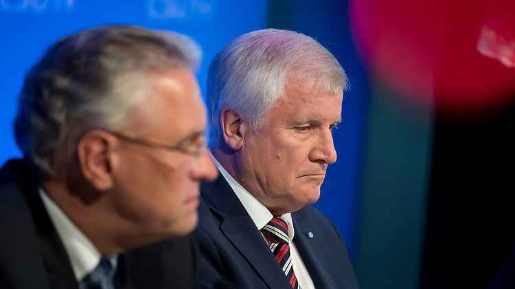Joachim Herrmann und Horst Seehofer - was tun gegen die Konkurrenz von rechts?