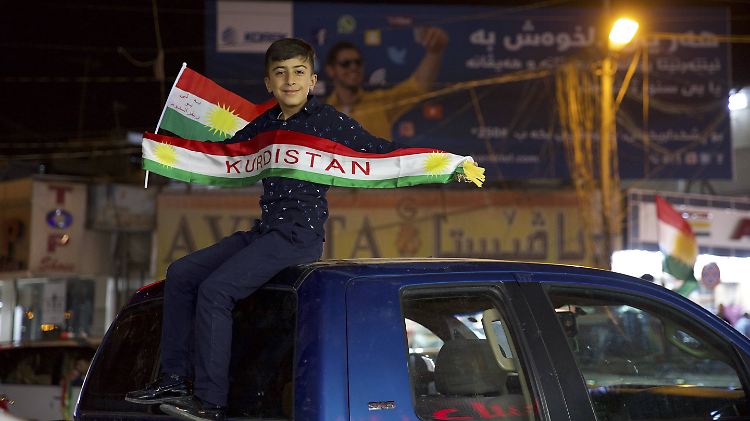 In zahlreichen kurdischen Städten wird das Referendum bereits bejubelt, bevor die Stimmen ausgezählt sind. 