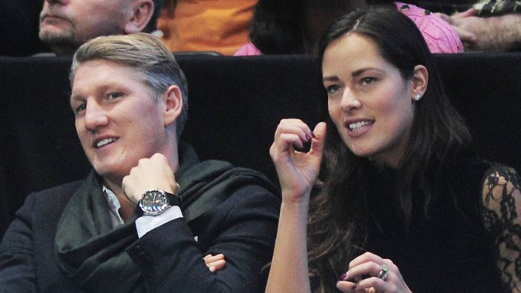 Bald zu dritt? Bastian Schweinsteiger und Ana Ivanovic.