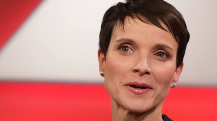 Über ihre weiteren Pläne hüllt sich Frauke Petry weiter in Schweigen.