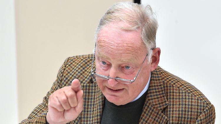 "Wir werden sie jagen": Alexander Gauland sorgte gleich nah der Bundestagswahl mit einer verbalen Entgleisung für Aufsehen.