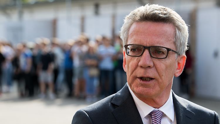 Seit 2009 ist de Maizière Abgeordneter des Wahlkreises Meißen im Deutschen Bundestag.