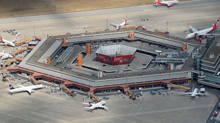 Ob der runde Tisch auch Ecken wie der Flughafen Tegel hat?