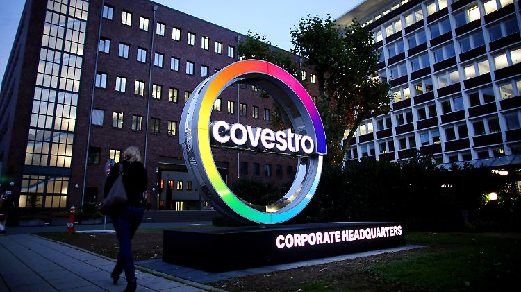 Bayer hatte Covestro im Oktober 2015 an die Börse gebracht und will sich "mittelfristig" vollständig von dem Unternehmen trennen.