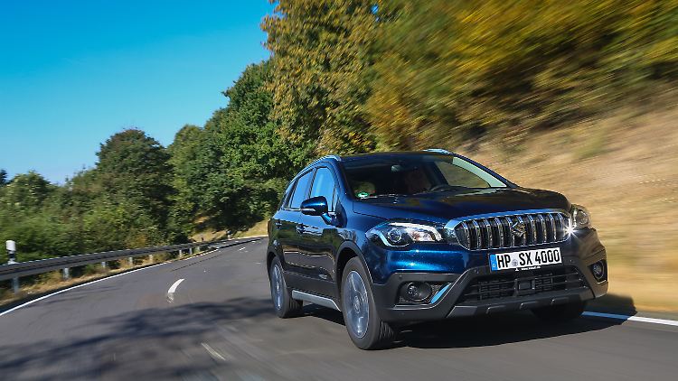 Auch der Suzuki SX4 S-Cross soll kaum mehr als fünf Liter verbrauchen.