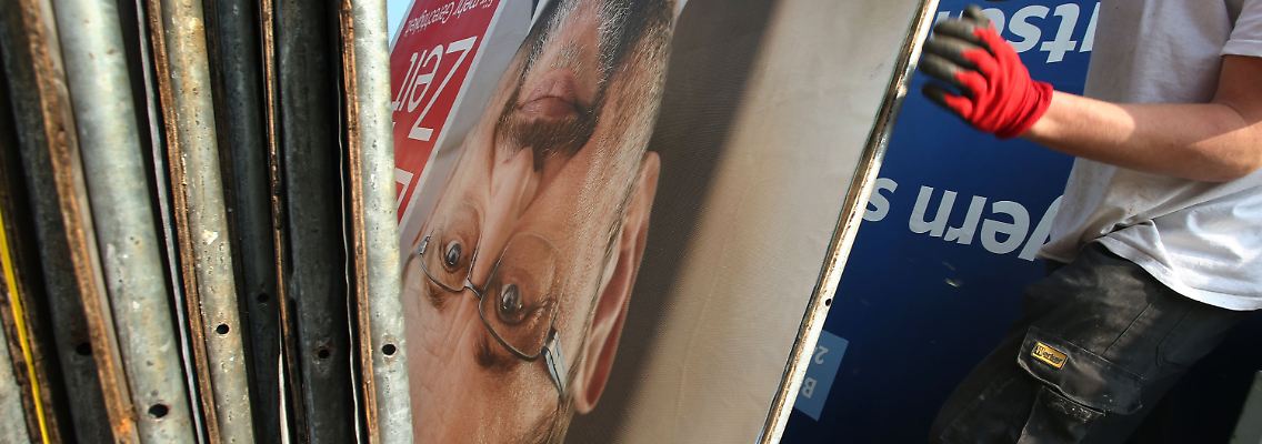 Jetzt wird aufgeräumt - all die Wahlplakate und Plakatwände werden wieder eingesammelt. Bis in vier Jahren.