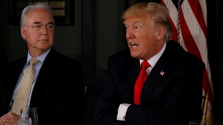 Wieder geht US-Präsident Trump ein Mann an der Spitze verloren:  US-Gesundheitsminister Tom Price (l.).
