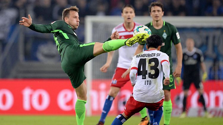 Die Erzfeinde schenken sich im Nordderby nichts - letztlich auch keine Punkte.