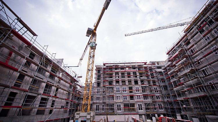 Städte wie Berlin, aber auch kleinere Kommunen haben immer weniger Bauland zur Verfügung.