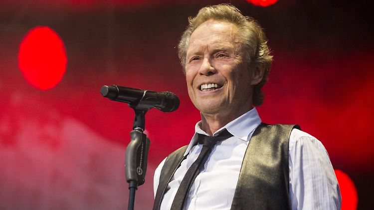 Peter Kraus hat sich in einer ARD-Sendung die Schulter gebrochen.