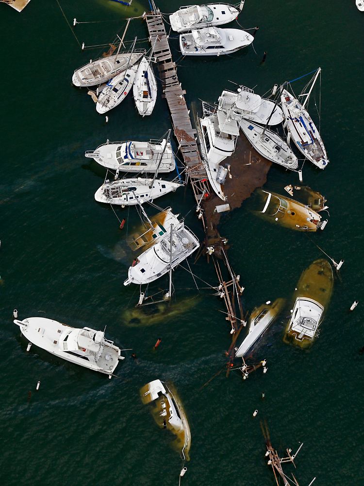 Zerstörte Boote im Hafen von Dorado (Puerto Rico) nach der Verwüstung durch Hurrikan "Maria".