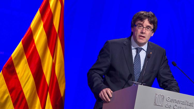 Carles Puigdemont will die Loslösung von Spanien so schnell wie möglich.
