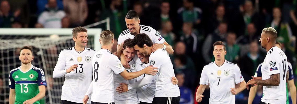 Da jubeln sie mit und über Sebastian Rudy.