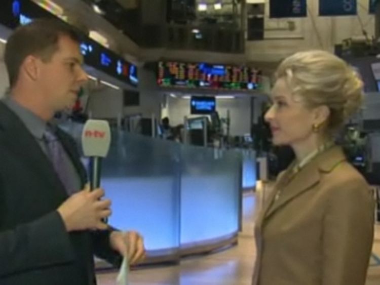 Sandra Navidi im Gespräch mit Lars Halter.